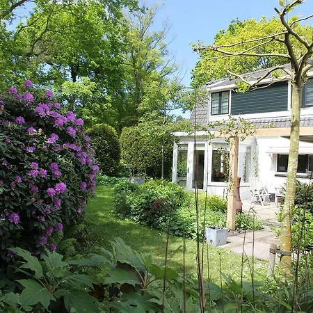 Holiday Le Jardin 펜션 베르겐